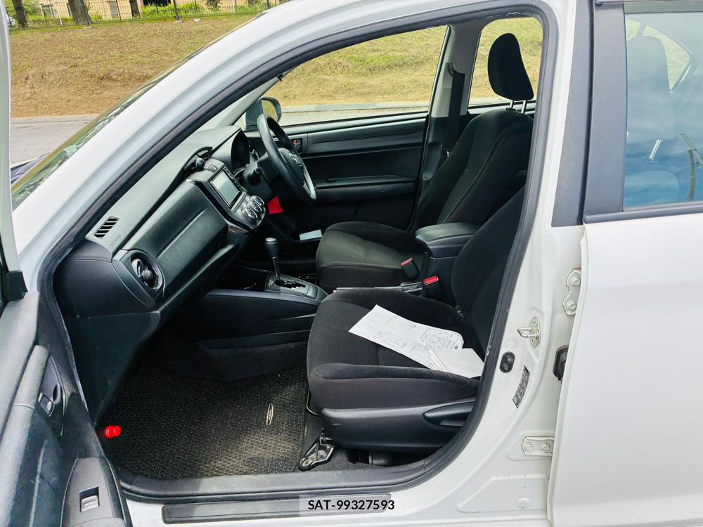 Toyota COROLLA AXIO 2019-07 8448988-10