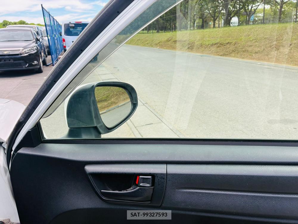 Toyota COROLLA AXIO 2019-07 8448988-22