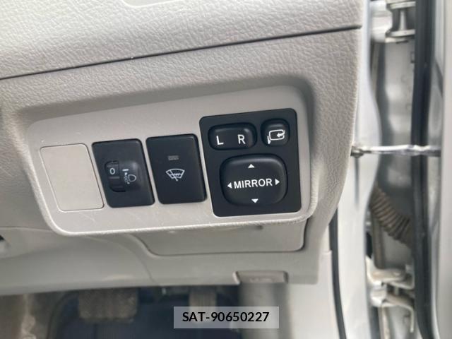 Toyota COROLLA AXIO 2010-04 8626192-15