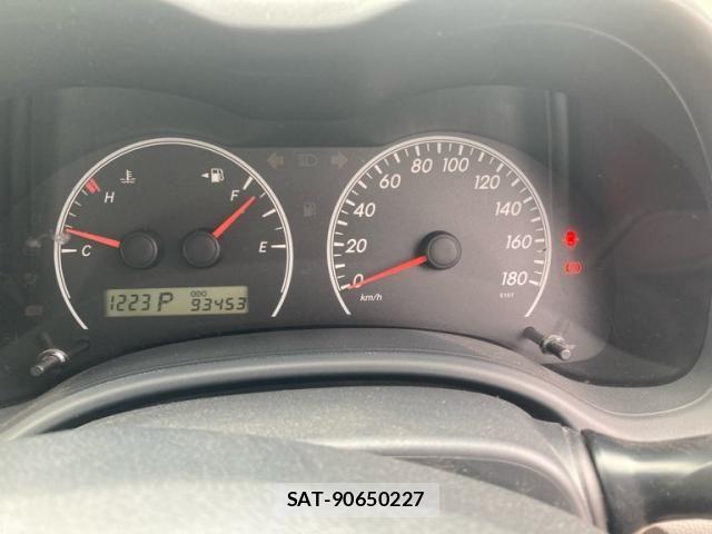 Toyota COROLLA AXIO 2010-04 8626192-16