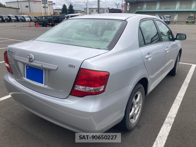 Toyota COROLLA AXIO 2010-04 8626192-3