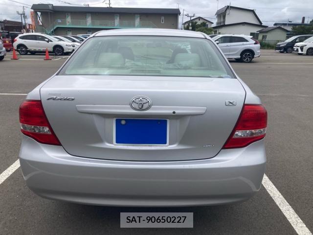 Toyota COROLLA AXIO 2010-04 8626192-5