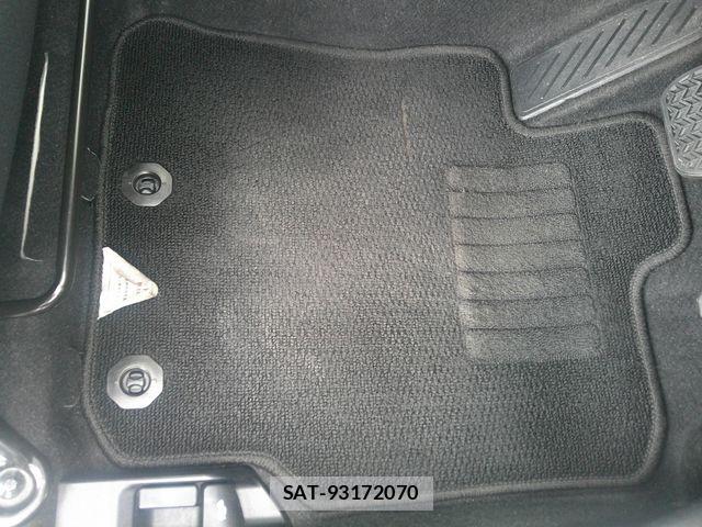 Toyota COROLLA AXIO 2022-07 8658458-18