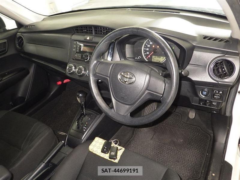 Toyota COROLLA AXIO 2020-07 8766404-4
