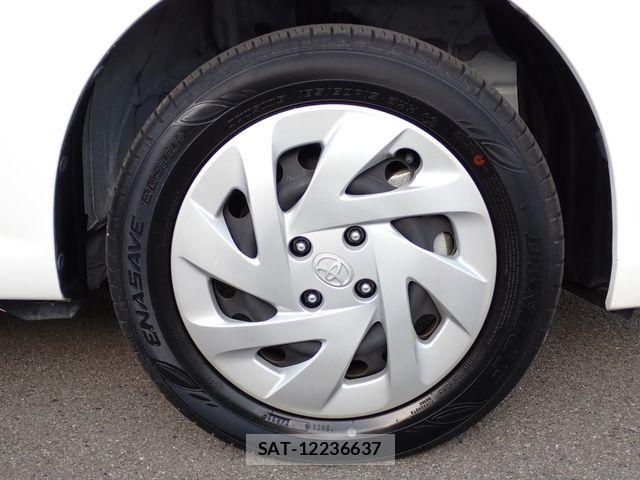 Toyota COROLLA AXIO 2023-03 8870663-19