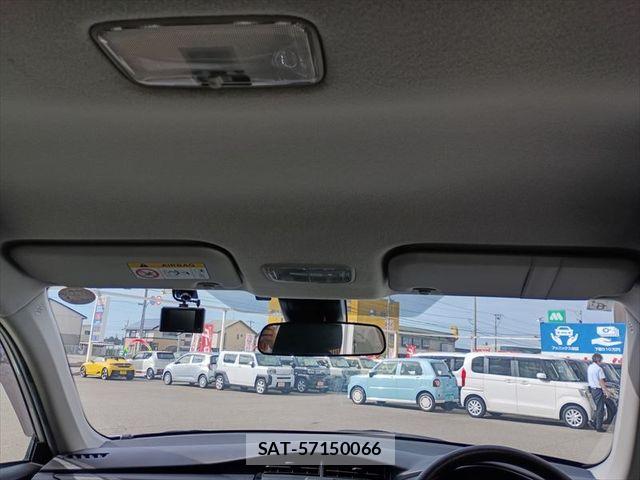 Toyota COROLLA AXIO 2021-07 8879147-9