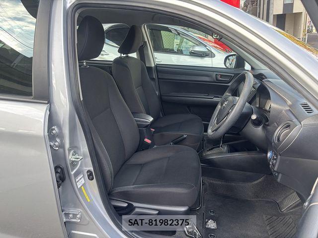 Toyota COROLLA AXIO 2020-10 1427951-6