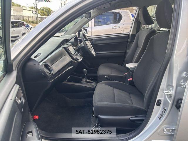 Toyota COROLLA AXIO 2020-10 1427951-7