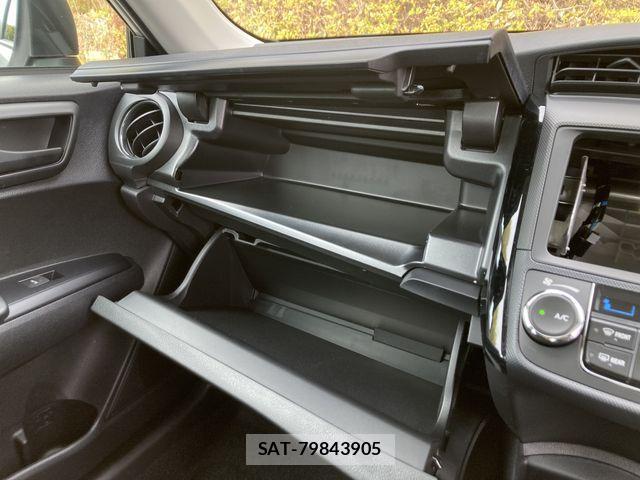 Toyota COROLLA AXIO 2026-01 4589127-24