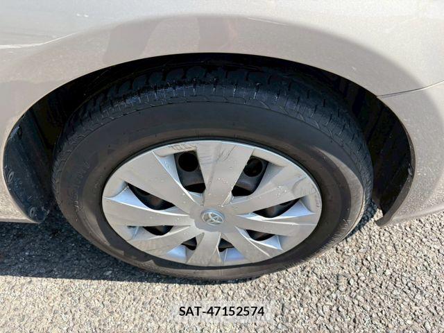 Toyota COROLLA AXIO 2013-10 4934886-9