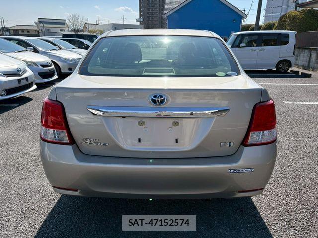 Toyota COROLLA AXIO 2013-10 4934886-6