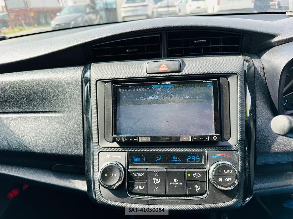 Toyota COROLLA AXIO 2019 6233777-18