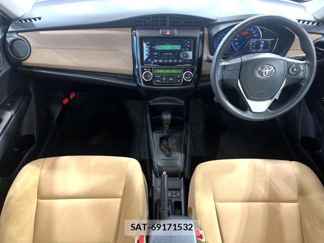 Toyota COROLLA AXIO 2015-07 6611097-1