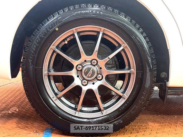Toyota COROLLA AXIO 2015-07 6611097-19
