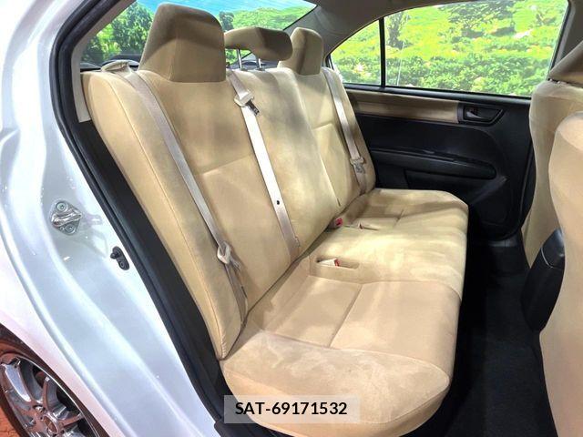 Toyota COROLLA AXIO 2015-07 6611097-6