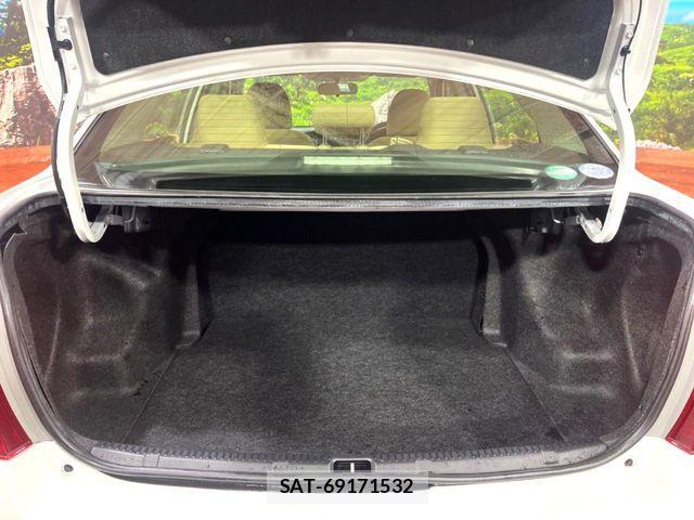 Toyota COROLLA AXIO 2015-07 6611097-7
