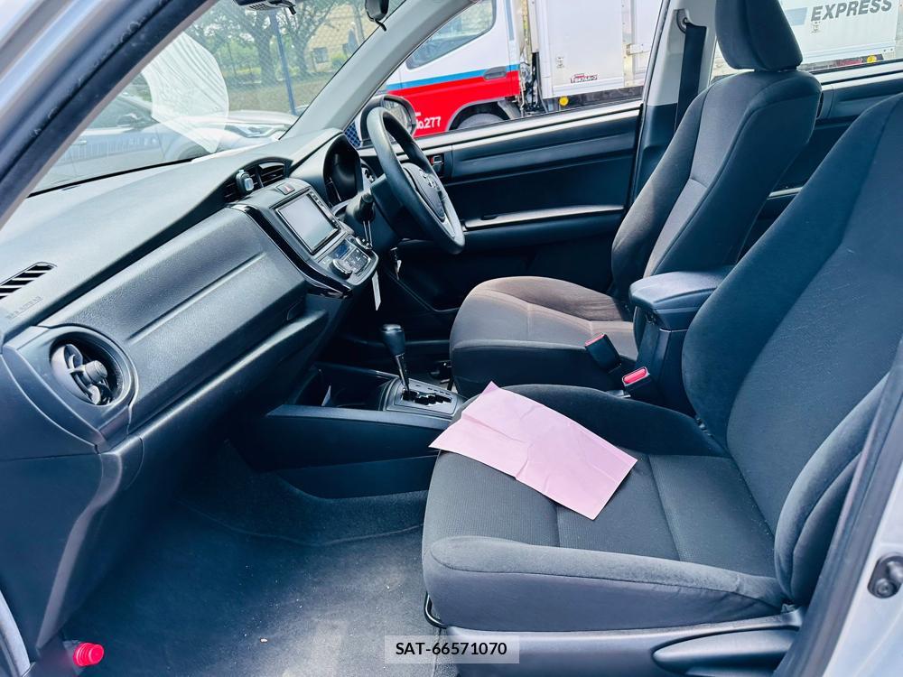 Toyota COROLLA AXIO 2019-04 6789617-9