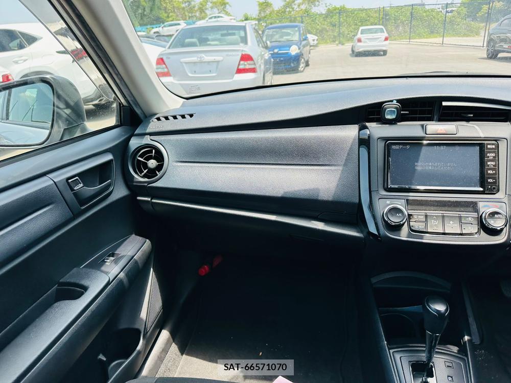 Toyota COROLLA AXIO 2019-04 6789617-16