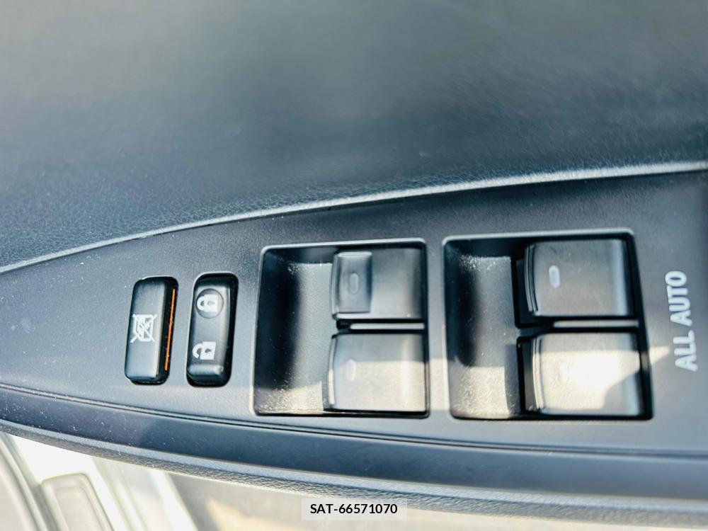 Toyota COROLLA AXIO 2019-04 6789617-20