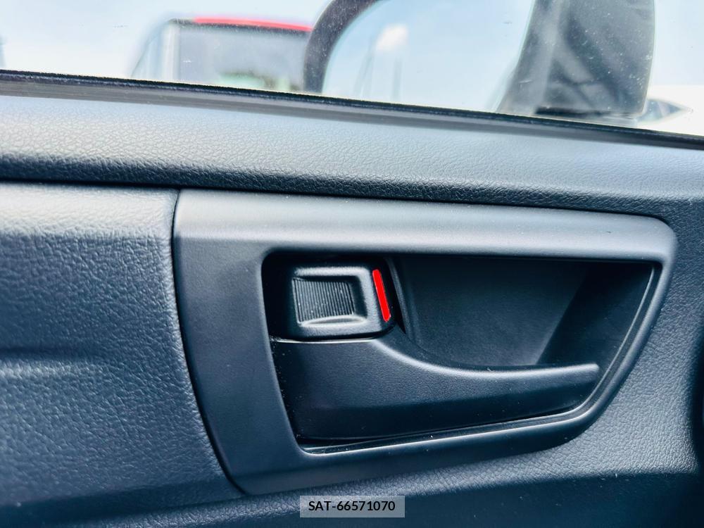 Toyota COROLLA AXIO 2019-04 6789617-21