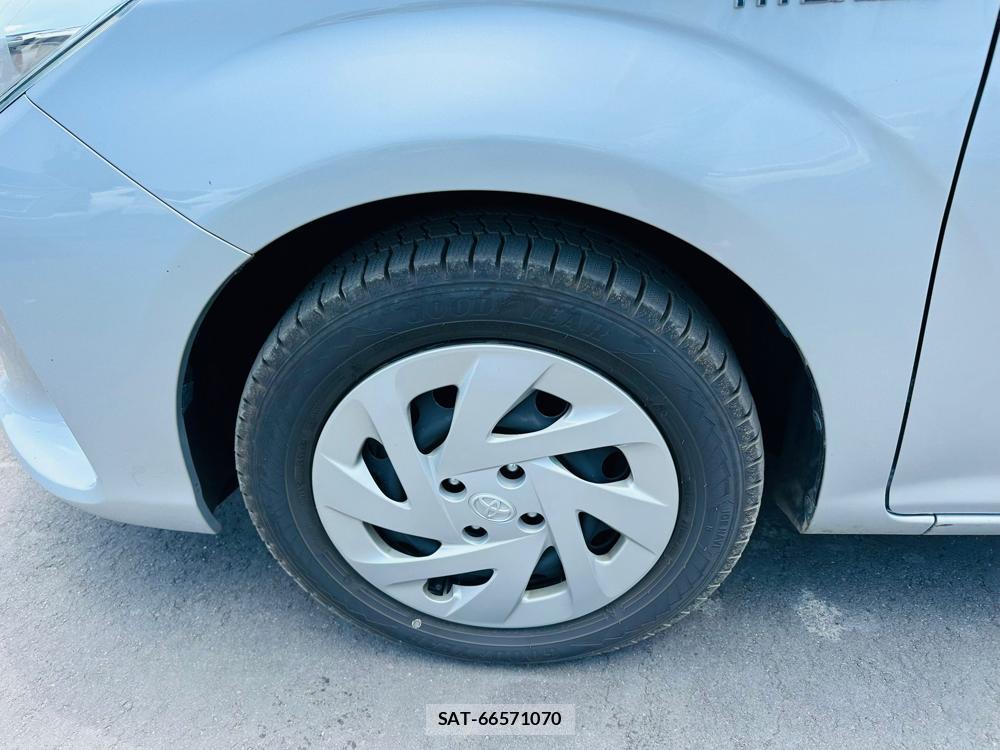 Toyota COROLLA AXIO 2019-04 6789617-27