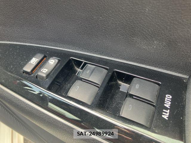 Toyota COROLLA AXIO 2016-09 6992441-15