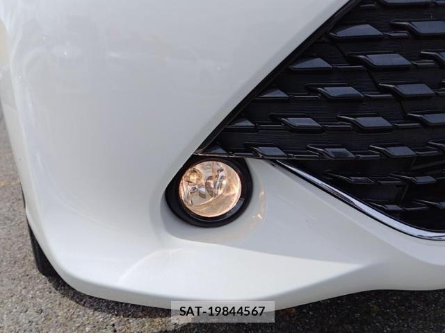 Toyota COROLLA AXIO 2016-08 7057949-9