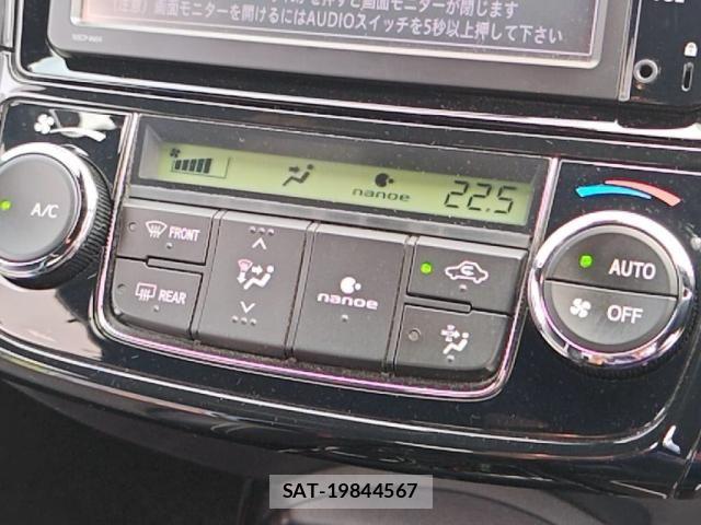 Toyota COROLLA AXIO 2016-08 7057949-16