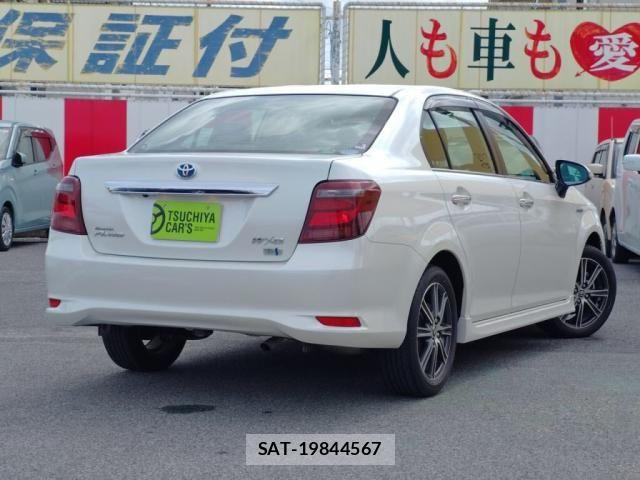 Toyota COROLLA AXIO 2016-08 7057949-1