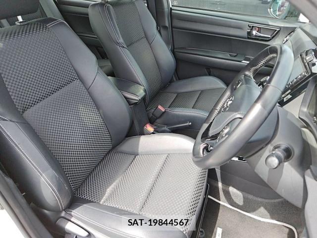 Toyota COROLLA AXIO 2016-08 7057949-20