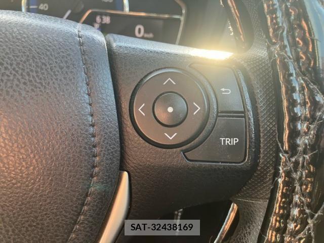 Toyota COROLLA AXIO 2017-02 7216250-13