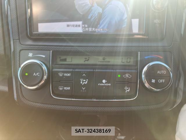 Toyota COROLLA AXIO 2017-02 7216250-17