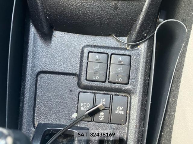 Toyota COROLLA AXIO 2017-02 7216250-19