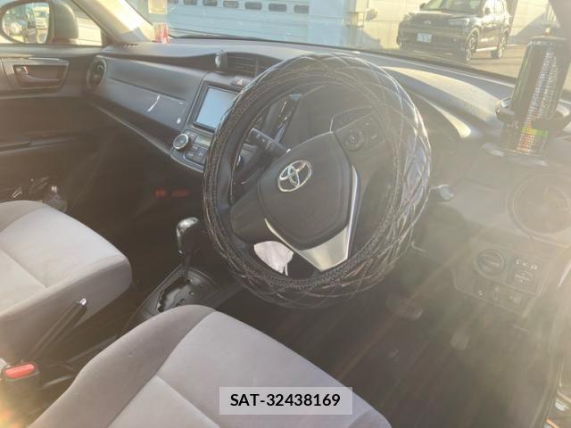 Toyota COROLLA AXIO 2017-02 7216250-7