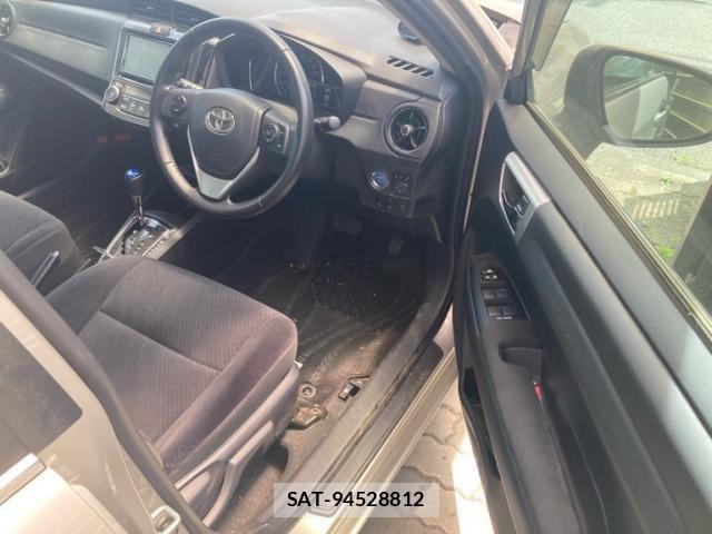 Toyota COROLLA AXIO 2015-09 7216252-9