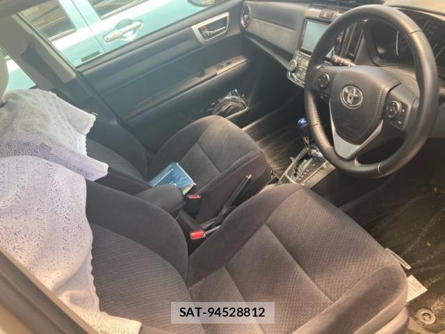 Toyota COROLLA AXIO 2015-09 7216252-10