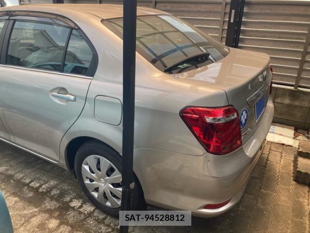 Toyota COROLLA AXIO 2015-09 7216252-3