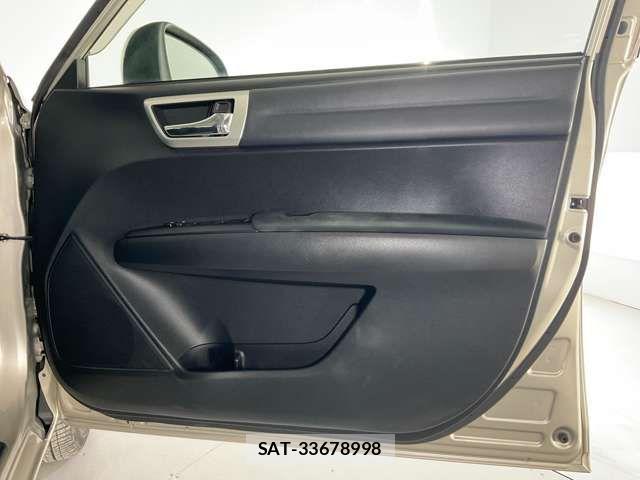 Toyota COROLLA AXIO 2014-03 7216248-12