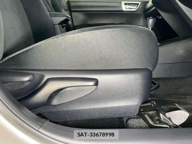 Toyota COROLLA AXIO 2014-03 7216248-15