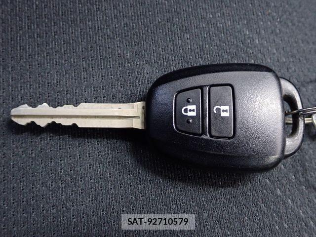 Toyota COROLLA AXIO 2019-03 7216253-9