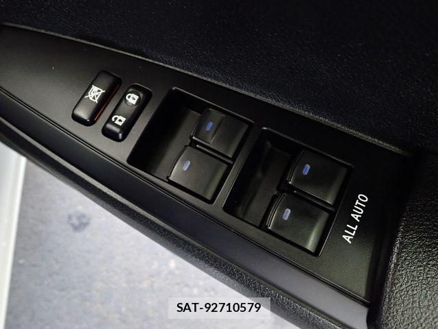 Toyota COROLLA AXIO 2019-03 7216253-12