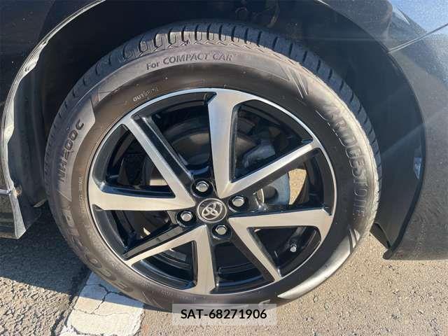 Toyota COROLLA AXIO 2017-10 7250192-16