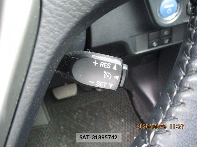 Toyota COROLLA AXIO 2018-10 7357199-19