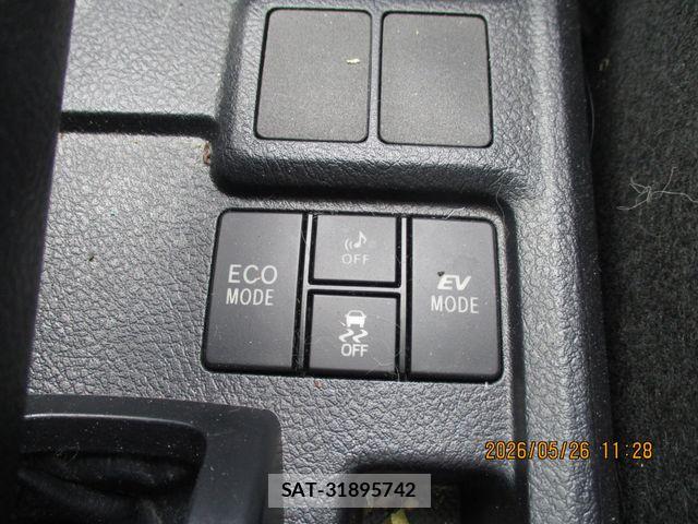 Toyota COROLLA AXIO 2018-10 7357199-21