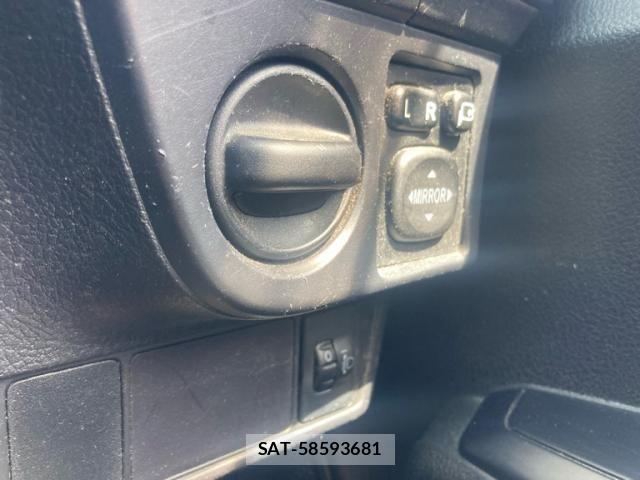 Toyota COROLLA AXIO 2015-09 7508387-15