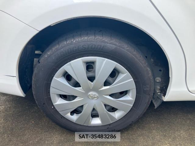 Toyota COROLLA AXIO 2014-10 7615582-9