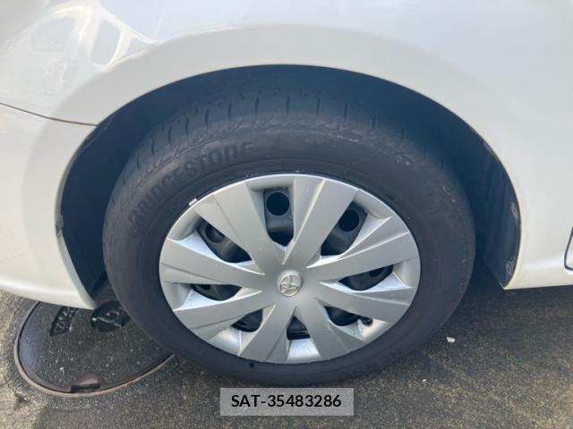 Toyota COROLLA AXIO 2014-10 7615582-11