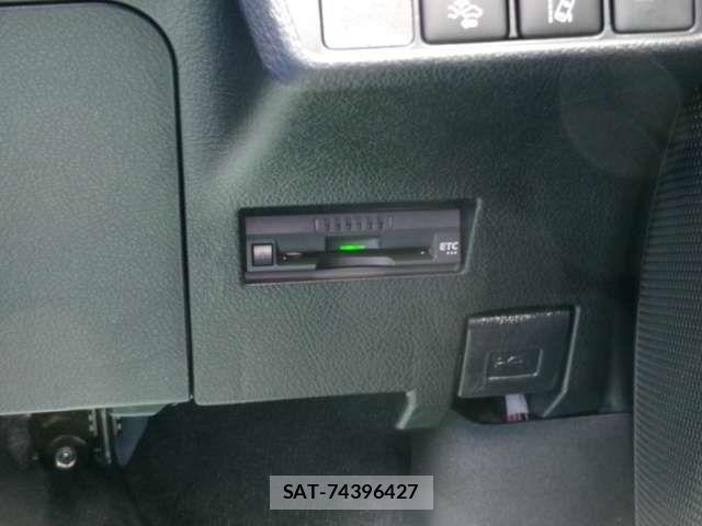Toyota COROLLA AXIO 2020-09 7902421-14