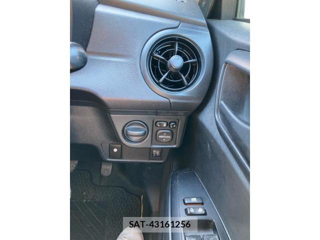 Toyota COROLLA AXIO 2017-03 7978814-11