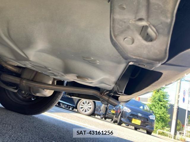 Toyota COROLLA AXIO 2017-03 7978814-24